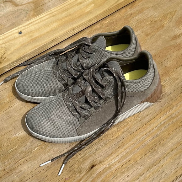 Sorel Out 'N About Plus Lace Waterproof Shoes Size 8 Pristine - Picture 1 of 5